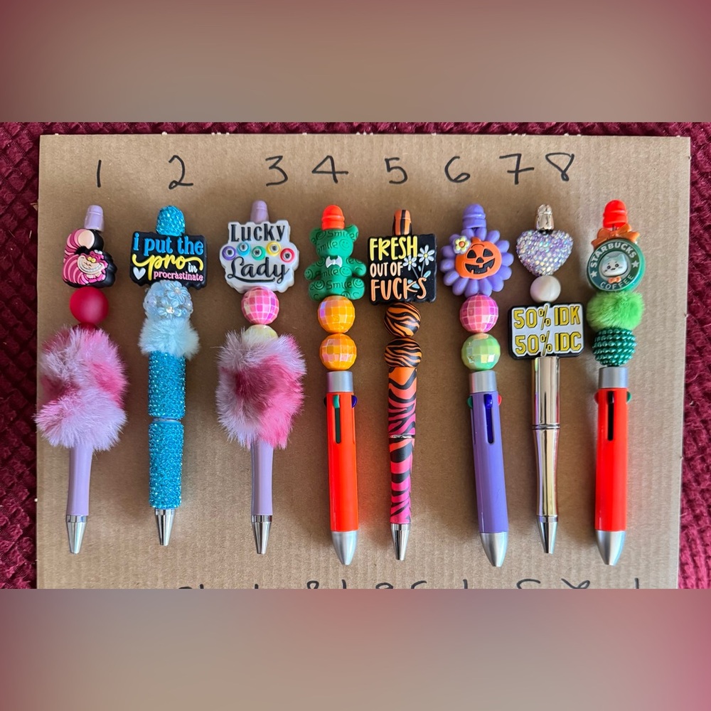 Handmade pens holidays and more! This is for 1
Pen buyers choice